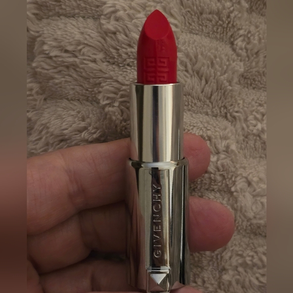 Givenchy Le Rouge #305 Rouge Egerie. NIP - Picture 2 of 3